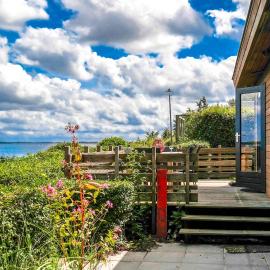 "Heleen" 6 pers, Lauwersmeer waterfront, full equipped and modern – hotel w mieście Anjum