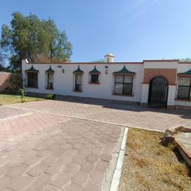 Casa Media Luna en Tequisquiapan, Qro., ξενοδοχείο σε Tequisquiapan