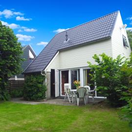 Fee 5 pers Modern holiday home with sauna and fenced garden