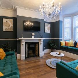 Open Mind Property - Hot Tub, 5 Bedroom & Free Parking
