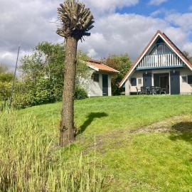 Horizon 5 pers holiday home nice view close to the National Park Lauwersmeer, hotell i Anjum