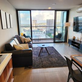 Downtown Apartment with Balcony City View, Gym & Lounge, hotel a Tijuana