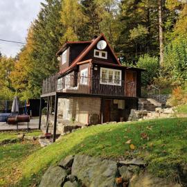 Chaloupka na stráni, hotel a Ostravice