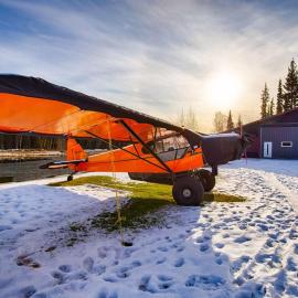 Biplane Hangar Lakeviews with Northern Lights, hotel in North Pole