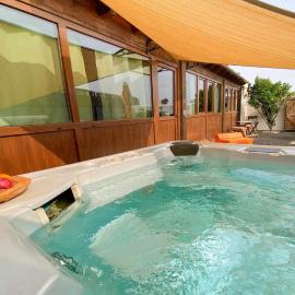Viesnīca Casita Mis Chinijos con Jacuzzi o Minipiscina pilsētā La Asomada