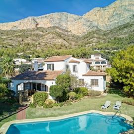 Holiday Home Villa del Tauro by Interhome
