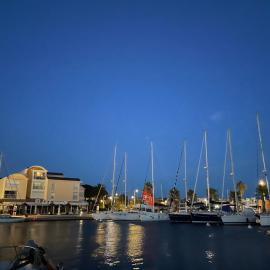 Symbiose sur l’eau Gruissan, hotel in Gruissan