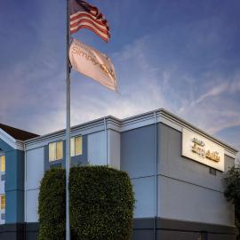 Sonesta Simply Suites Irvine East Foothill – hotel w mieście Lake Forest