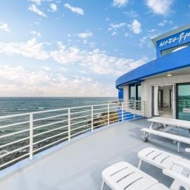 On The Sea Pension, hotel in Jeju