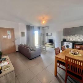83/3-Lovely 1 Bedroom Penthouse, hotel in Birkirkara