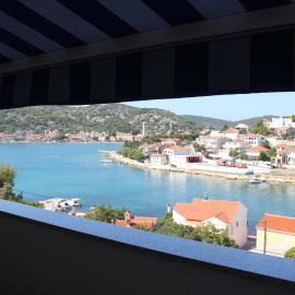 Dvorine, hotel i Tisno