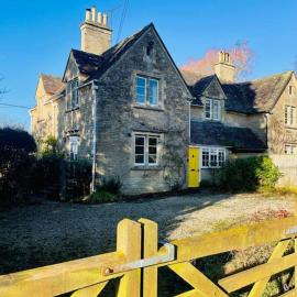 Beautiful Character Cottage in the Country