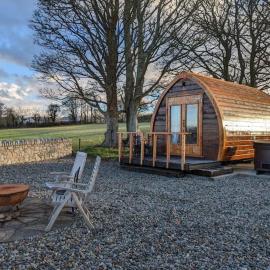 The Pod Fabulous glamping pod near Snowdonia.، فندق في كارنارفون