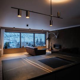 Botnahlid Villa, Mountain and Town views and outdoor Sauna, hotel in Seyðisfjörður
