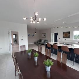 Modern Dunboyne Home, Hotel in Dunboyne