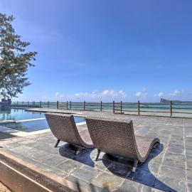 Le Turquoise - third line building - Beachfront Residence
