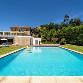 Casa de Silvares Fafe - Moradia Premium com piscina by House and People