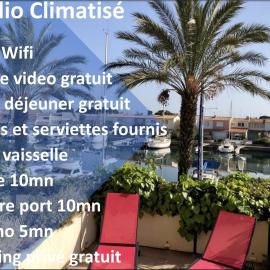 Cap Capistol Studio avec terrasse, vue port