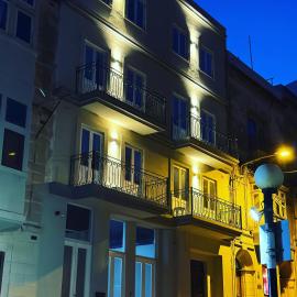 The Central guesthouse, hotel em Tal-Pietà