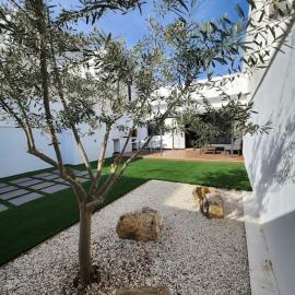 the butterfly house, hotel in Rafelbuñol