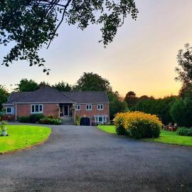 Idyllic 2 Bedroom Self-Contained UpsideDown Annexe, hotel v destinaci Llandrindod Wells