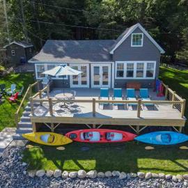 Modern Lake Retreat, Sleeps 8, 5 min to Colgate – hotel w mieście Hamilton
