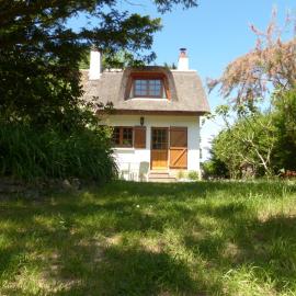 La Flore De Lys, lovely cottage ideal for 2 adults and 1 bébé, hotel in Saint-Jouin-Bruneval