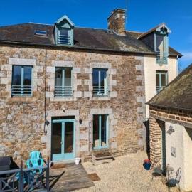 Chateau de Chambres Mont St Michel, hotel i Saint-James