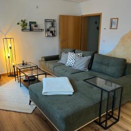 Ferienwohnung Elsterveilchen - 100 m zur Soletherme ,Kurpark & Theater, Parkplatz