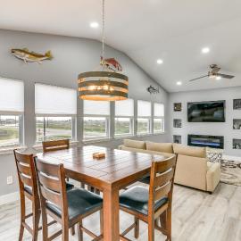 Modern Freeport Home w/ Views: Walk to Beach!