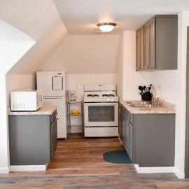 Unwind in a Bright Comfortable Apartment for 3