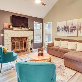 Cozy Cabin w/ Deck < 1 Mi to Jack Frost Resort!, Hotel in White Haven