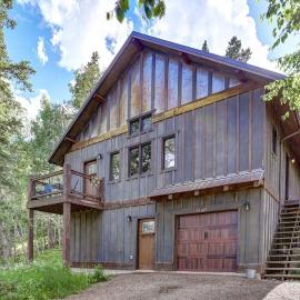 Whiskey Barrel Cabin, hotel Leadben