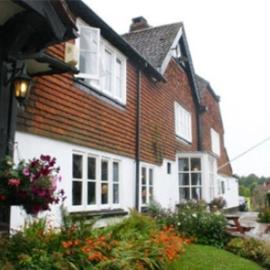 The Bear Inn and Burwash Motel, hotel v destinaci Burwash