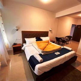 DISHA SILVER PEAK Hotel, מלון בפלינג