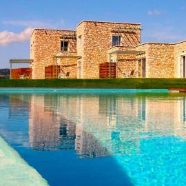 Stone Bay Houses in Messinia Kalamaki Beach Area, hotel in Chrani