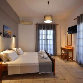 Mari Evans Apartments, hotel u gradu 'Kato Gouves'