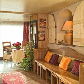 Logis Hôtel Restaurant Robichon, hotell i Loray
