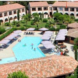 appartement bord de mer en Corse avec 2 piscines 100 metres de la plage, Hotel in Linguizzetta