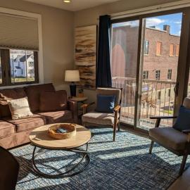 Spacious Condo Downtown Traverse City, hotel u gradu Travers Siti