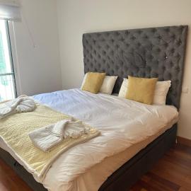 NICE and MODERN FLAT NEAR AIRPORT, hotel in Santa Cruz