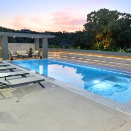Villa with private pool Zambakas
