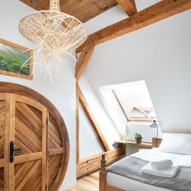 Dům u města Milána - sedm dveří, sedm světů, hotel in Lanškroun
