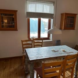 Kuschelige Ferienwohnung auf Reiterhof, viešbutis mieste Poggensee