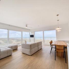 Hoekappartement 'Westdiep' met zeezicht te Oostduinkerke - Bad, hotel in Oostduinkerke-Bad