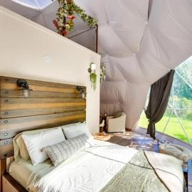 Unique Escapes - Nature Lovers Geodome, hotel in Monticello
