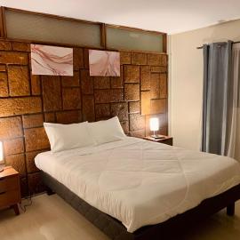 Península Hostel, hotel u gradu Ikike