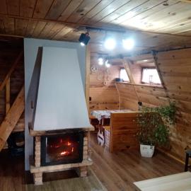 Chatka pod lasem, hótel í Jarnołtówek