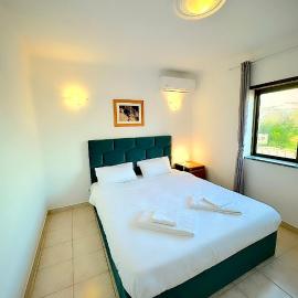 Portimao Central Holiday Guesthouse, hotel in Portimão