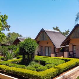 Thaba Legae Guest Lodge, хотел в Рустенбург